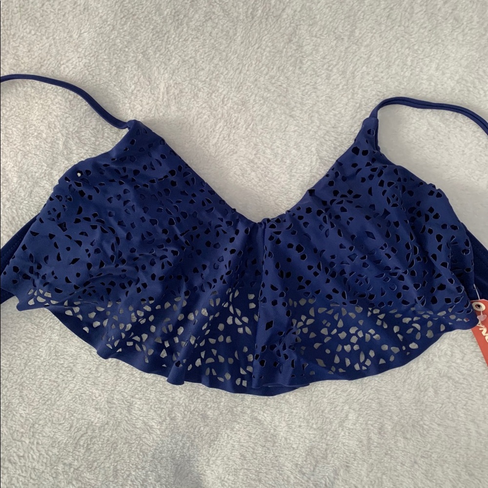 Bathing suit top - tags sill on!